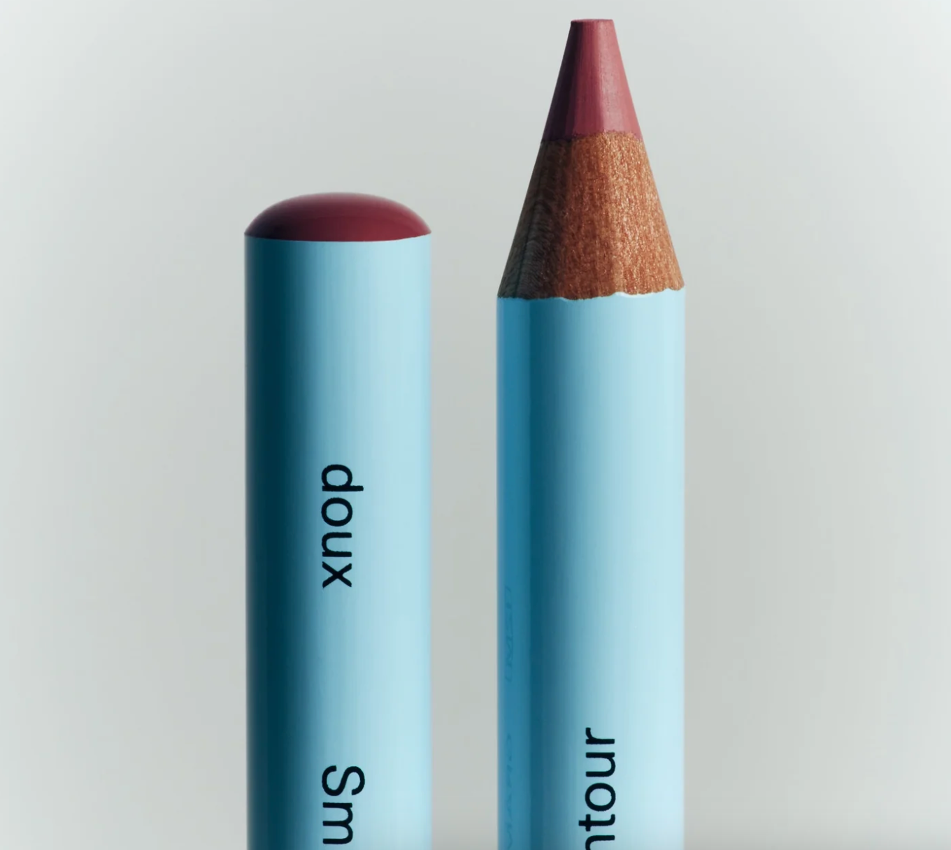 Essential Lip Compact Holiday 1